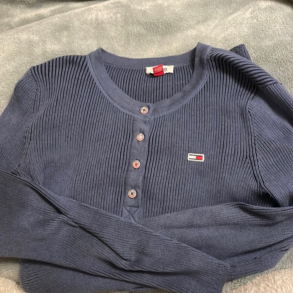 tommy jeans buttoned sweater
